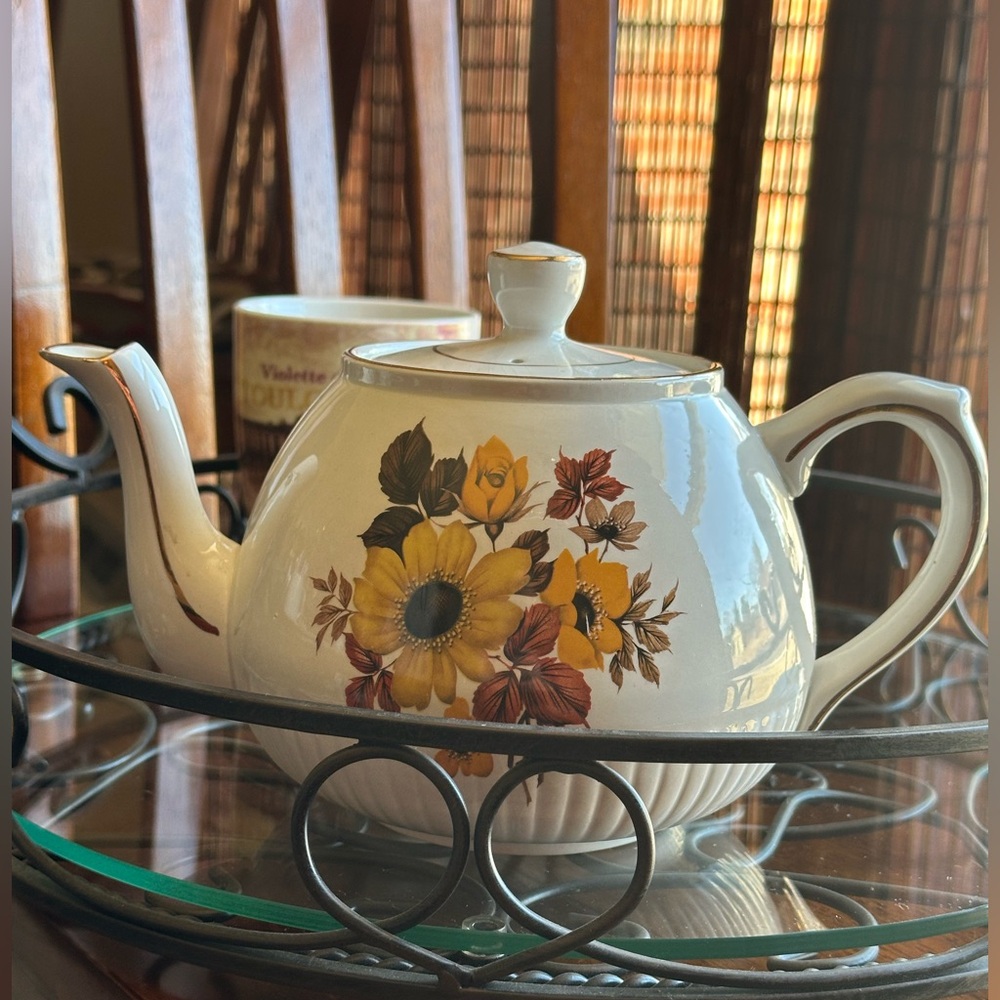 Vintage Wood & Sons Alpine White Floral Teapot English Ironstone 270